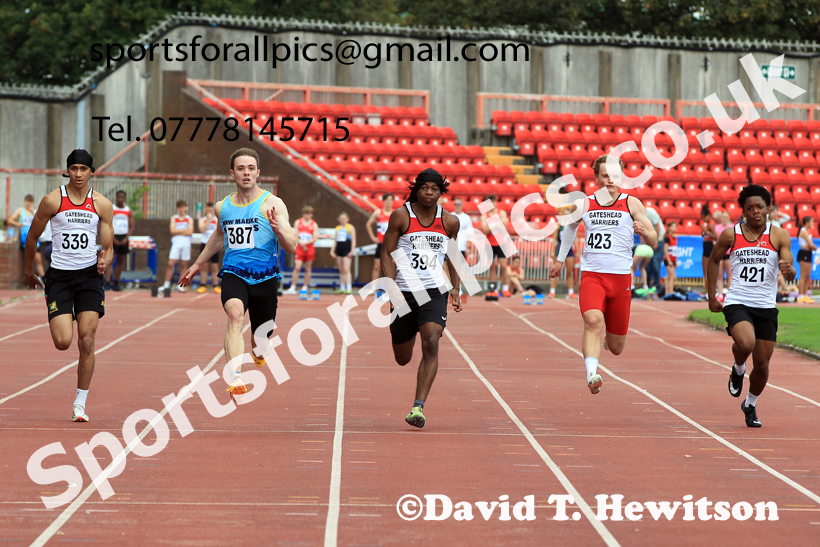 100 metres, Gateshead Tartan Games.  Photo: David T. Hewitson/Sports for All Pics